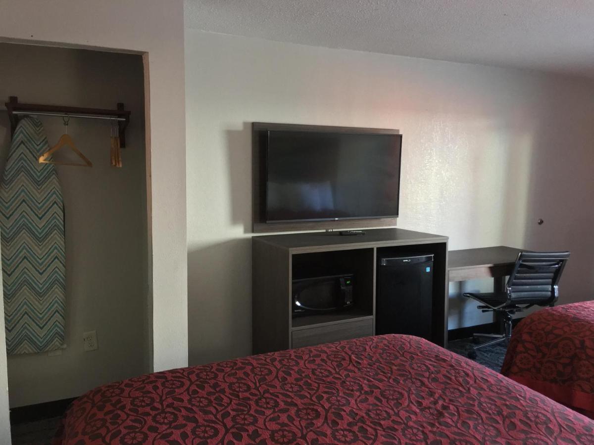 Days Inn & Suites By Wyndham Charleston Airport West Север Чарлстон Экстерьер фото